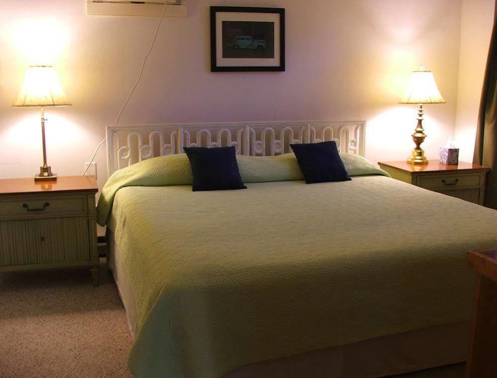 Inn At Charlotte B&B Burlington Kültér fotó