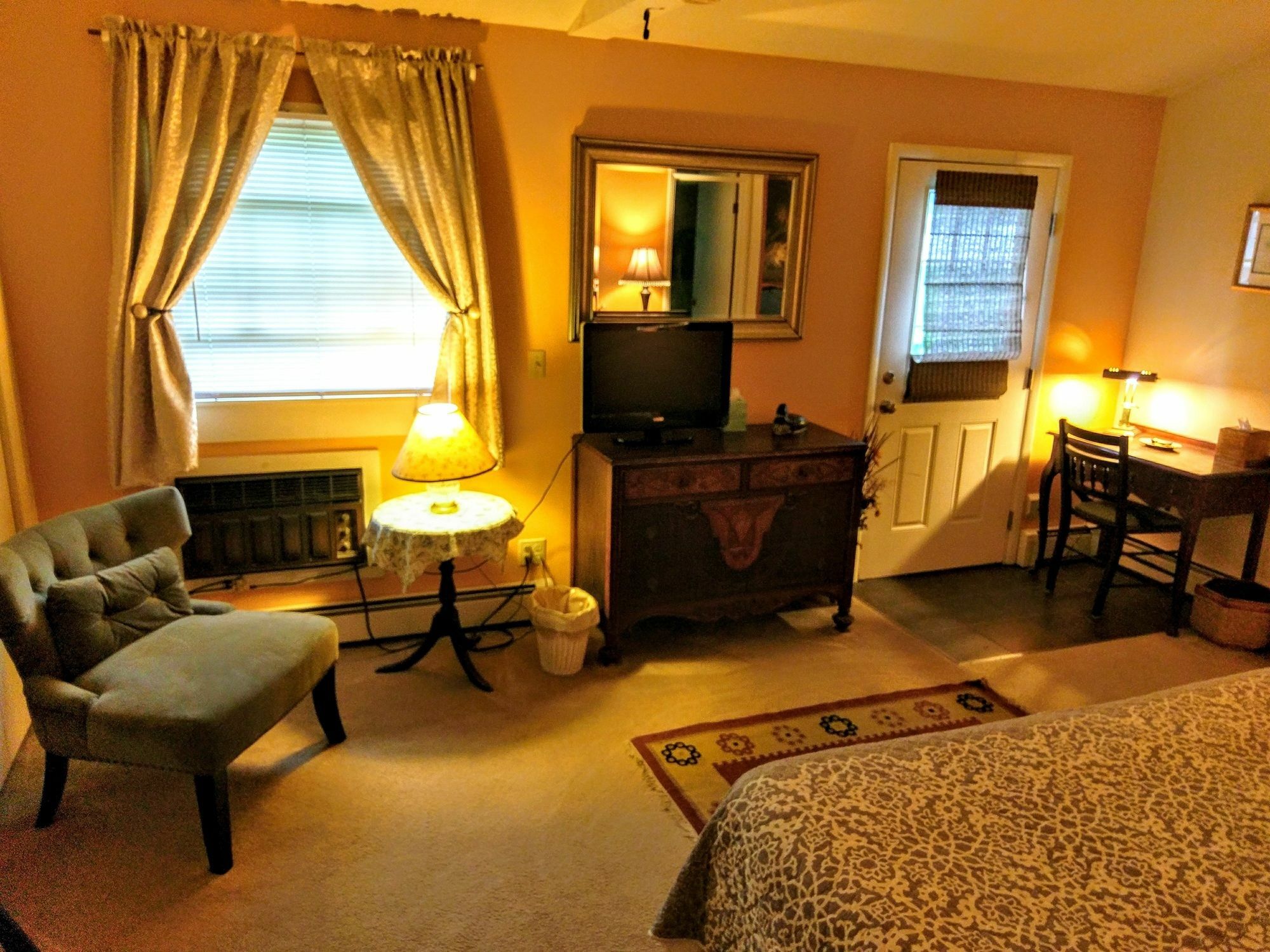 Inn At Charlotte B&B Burlington Kültér fotó